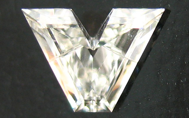 天然(ナチュラル)V字形ダイヤモンド ルース画像