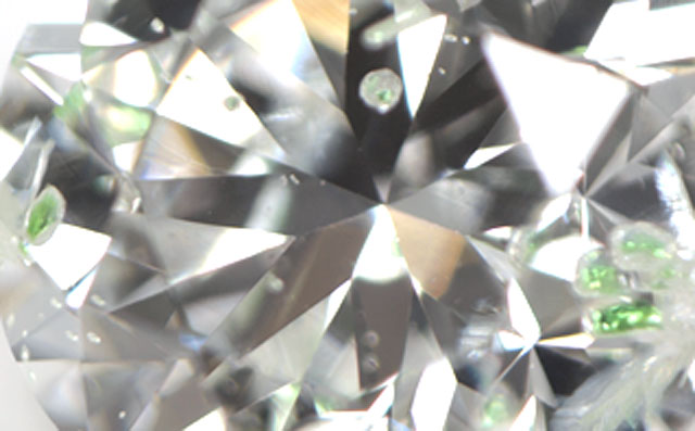 ガーネット結晶パイロキシン結晶入りダイヤモンドルース画像