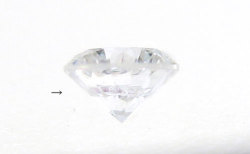 ガーネット結晶入りダイヤモンド画像