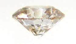 ナチュラルファンシーバイカラーダイヤモンド画像
