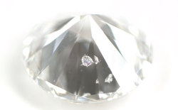ガーネット結晶結晶入りダイヤモンド画像