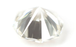 オクタゴナル・モディファイド・ブリリアントカット(通称:ハッピーエイト)ダイヤモンド画像