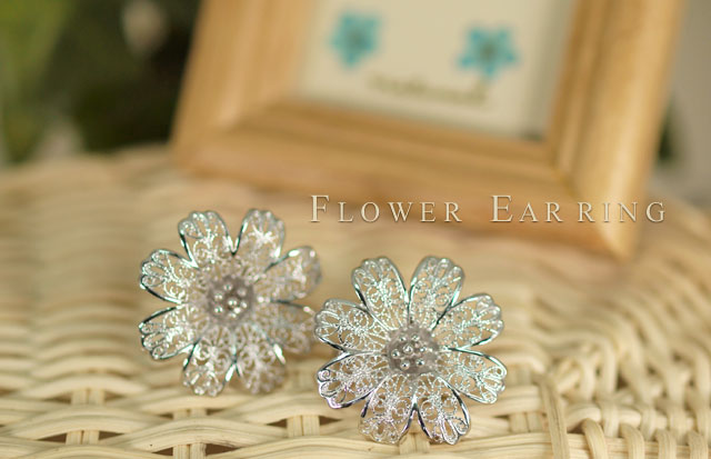 フラワー・アンティークタイプ・イヤリング画像