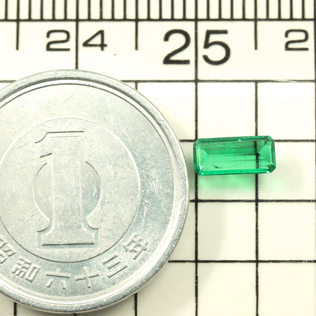エメラルド ルース(裸石) 0.338ct 日本宝石科学協会ソーティング