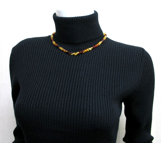 コハク（アンバー）ネックレス