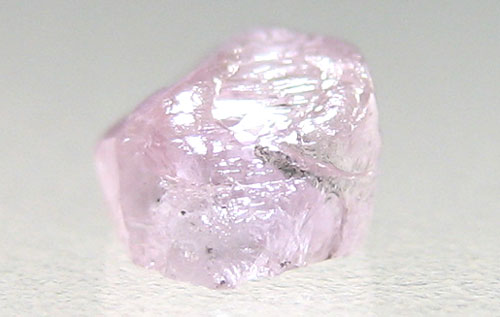 アーガイル産】ほんのり桜色 ピンクダイヤモンド原石(ラフ) 0.275ct