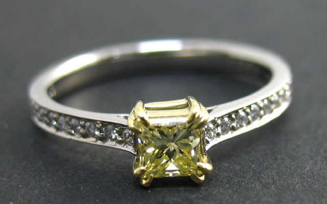 イエローダイヤモンド 婚約指輪(エンゲージリング) プラチナ900/K18 
