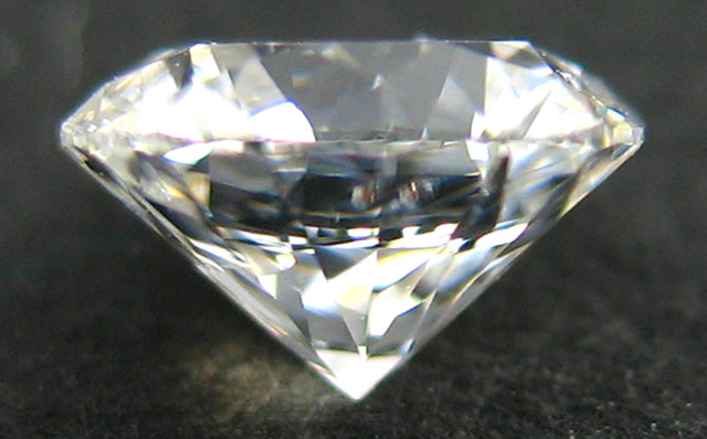 ルチル結晶入りダイヤモンド画像
