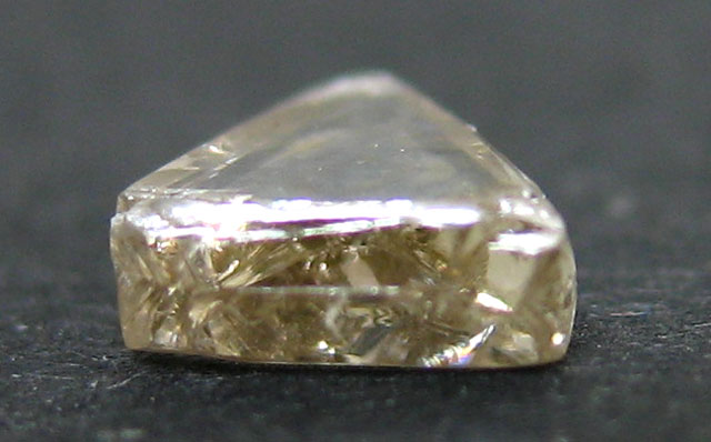 マクル・ダイヤモンド原石ルース画像