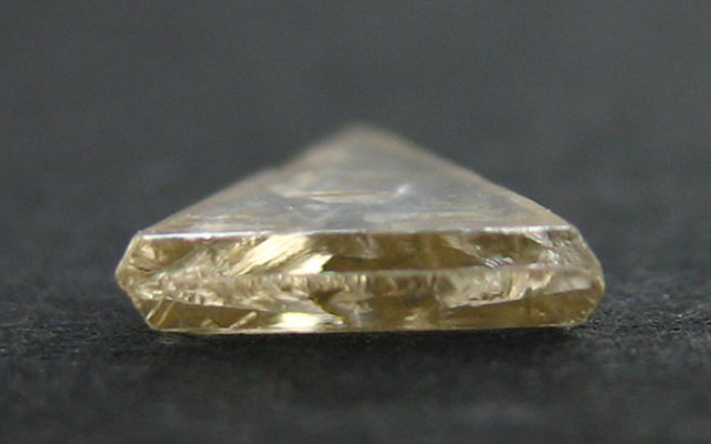 マクル・ダイヤモンド原石ルース画像