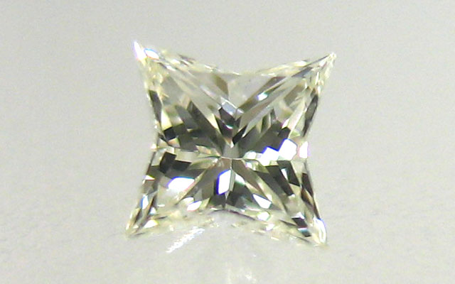 天然(ナチュラル)Mカラーダイヤモンド画像