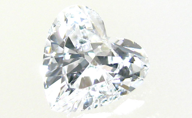 天然グリーンダイオプサイド結晶入りハートダイヤモンド画像