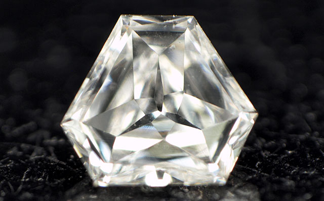 天然（ナチュラル）Lカラーダイヤモンド ルース画像