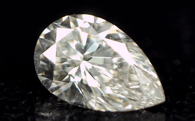 天然(ナチュラル)オレンジイエローダイヤモンド画像