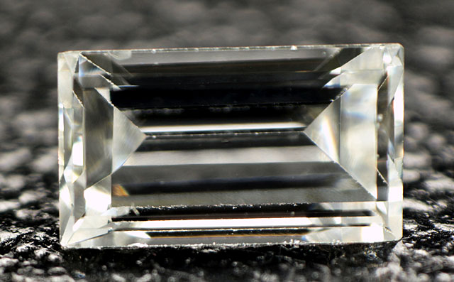 天然(ナチュラル)オレンジイエローダイヤモンド画像