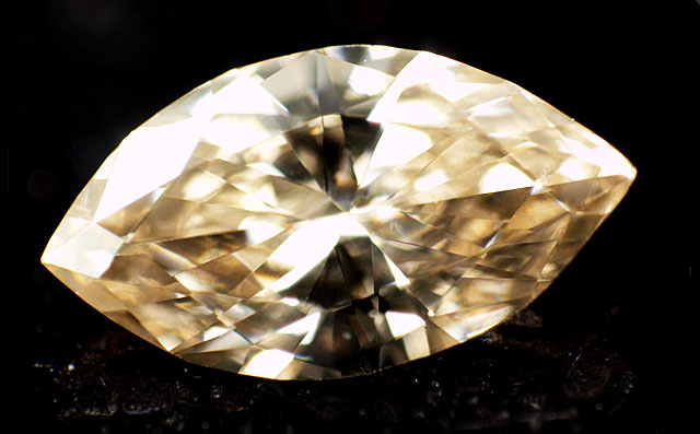 ダイヤモンドルース画像