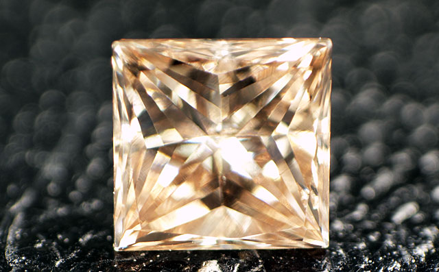 ブラウンダイヤモンドルース画像