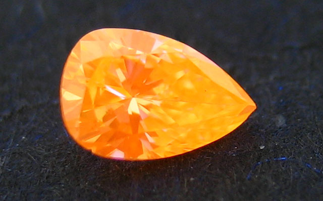 蛍光性：ストロングオレンジ　ダイヤモンド画像