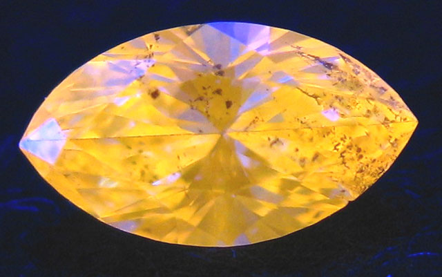 蛍光性：ストロングオレンジ　ダイヤモンド画像