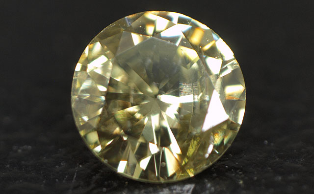 天然カメレオンダイヤモンド画像