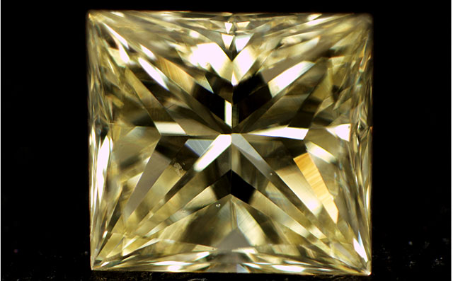 プリンセスカット・イエローダイヤモンド画像