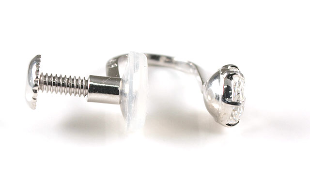 ダイヤイヤリング