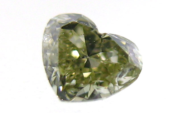 天然カメレオンダイヤモンド画像　（イエローダイヤモンド）