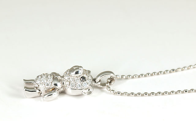 テディベアペンダントネックレス