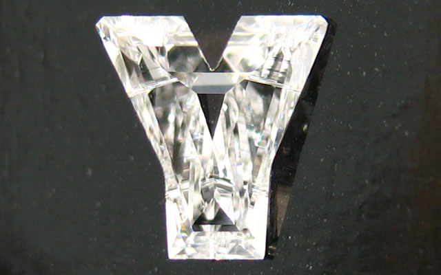 天然（ナチュラル）Y字形ダイヤモンド ルース画像