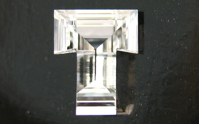 天然（ナチュラル）T字形ダイヤモンド ルース画像