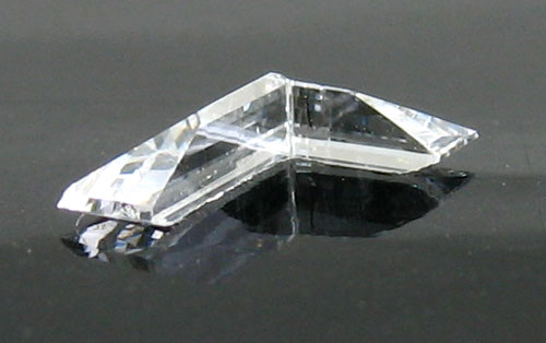 天然(ナチュラル)L字形ダイヤモンド ルース画像