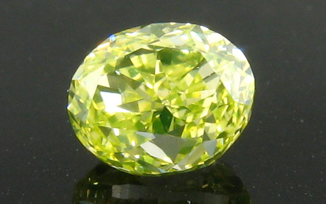 FANCY INTENSE YELLOW GREEN 0.055ct ダイヤ