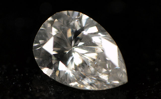 天然(ナチュラル)オレンジイエローダイヤモンド画像