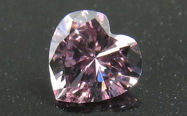 ピンクダイヤモンド ルース 0.051ct 【 ハートシェイプ。バランスの良いピンク。けなげに輝いています。 】 ピンクダイヤモンド、カラー