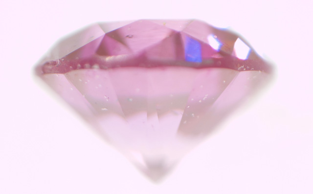 蛍光性ピンクダイヤモンド(トリートメント) ルース 0.116ct 【 蛍光性