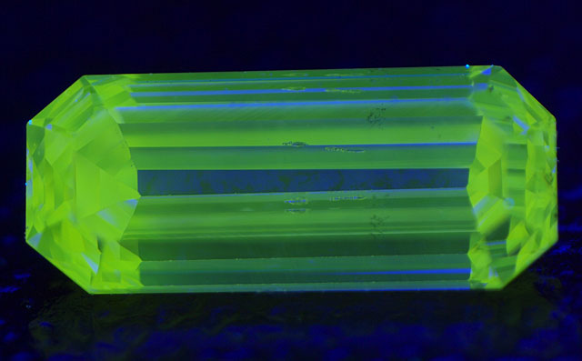 イエローダイヤモンドルース画像