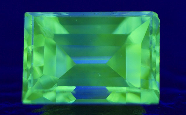 イエローグリーンダイヤモンドルース画像