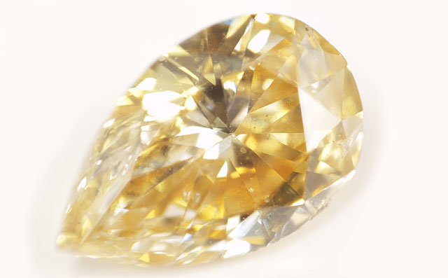 天然(ナチュラル)オレンジイエローダイヤモンド画像