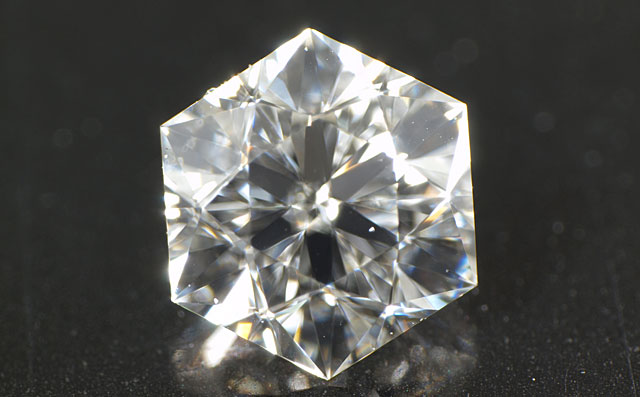 ヘキサゴン(六角形)ダイヤモンド ルース 0.222ct, Eカラー, VS-1 