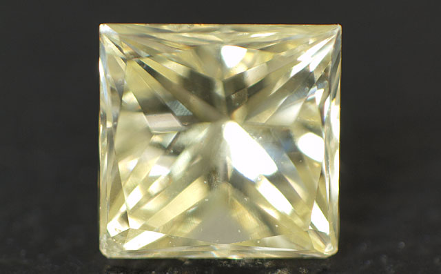 イエローダイヤモンドルース画像