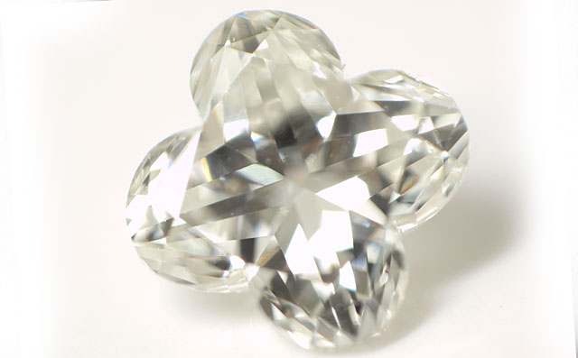 フラワー・モディファイド・ブリリアント・カットダイヤモンド ルース画像