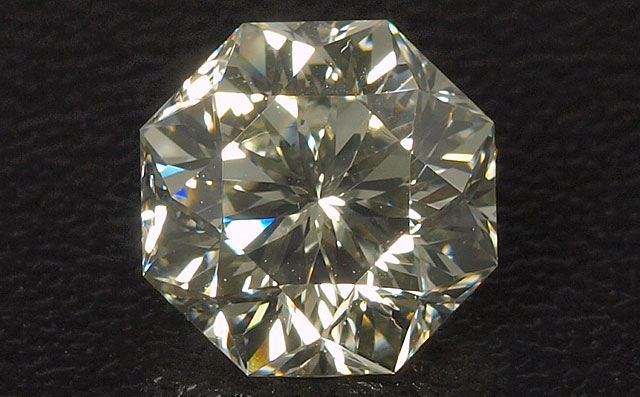 N-Oカラーダイヤモンド ルース 1.277ct 【 八角形。溢れんばかりの光に 