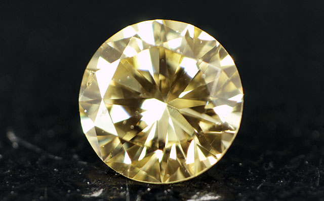 イエローダイヤモンドルース画像