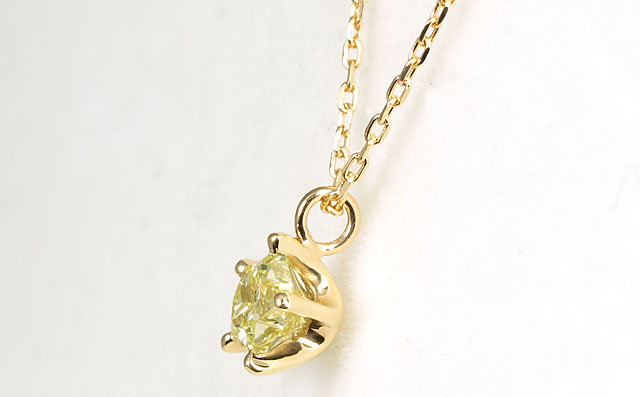 スター・カット ( 星型・五芒星 ) イエローダイヤモンド 0.162ct