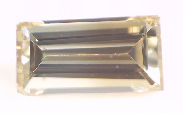 ナチュラルファンシーバイカラーダイヤモンド画像