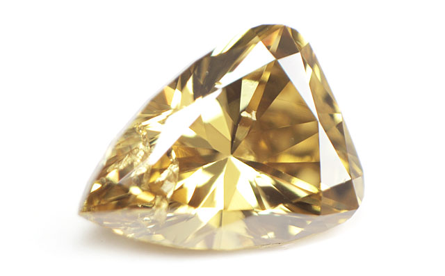 天然(ナチュラル)オレンジイエローダイヤモンド画像