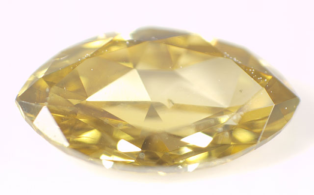 天然カメレオンダイヤモンド画像