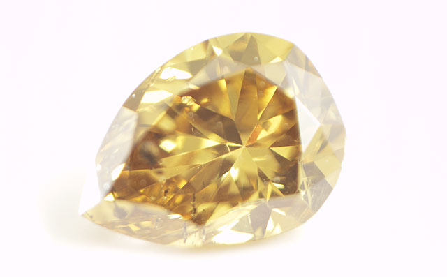 天然(ナチュラル)オレンジイエローダイヤモンド画像