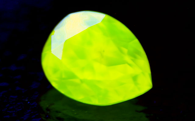 イエローダイヤモンドルース画像