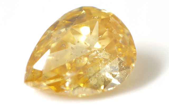 はる　K18YG チャーム ダイヤモンド 0.02ct/0.02ct 0.085ct ファンシーライトパープリッシュピンクダイヤモンド
